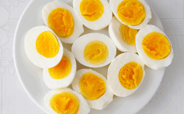 trứng là thực phẩm kích thích mọc tóc
