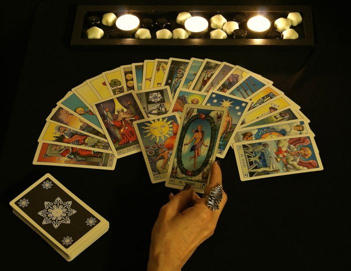 Cần làm gì đầu tiên khi nhận tin xấu từ tarot?