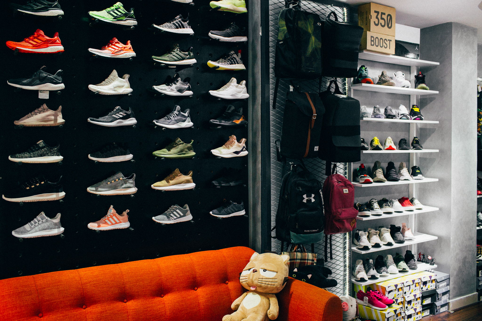 Top 8 Shop Bán Sneaker Chất Lừ TP. Hồ Chí Minh 5