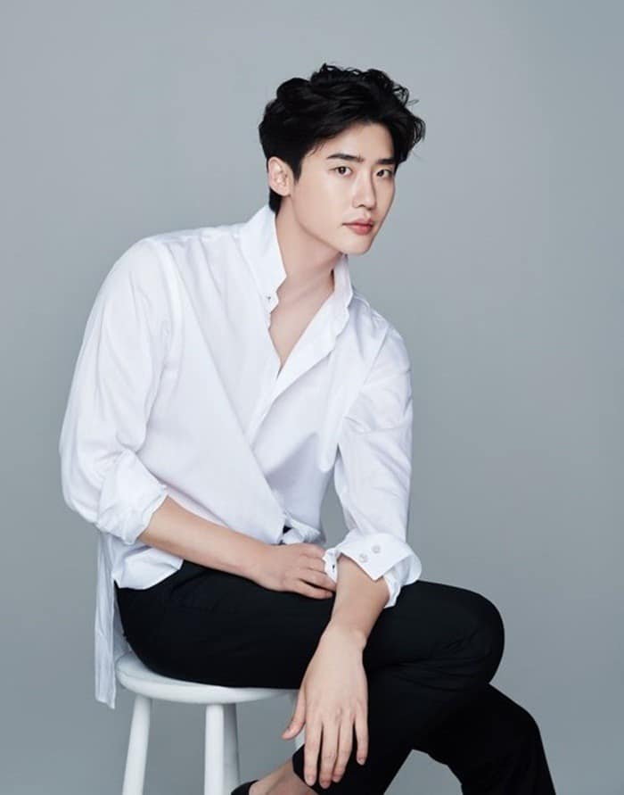 Tiểu Sử Lee Jong Suk