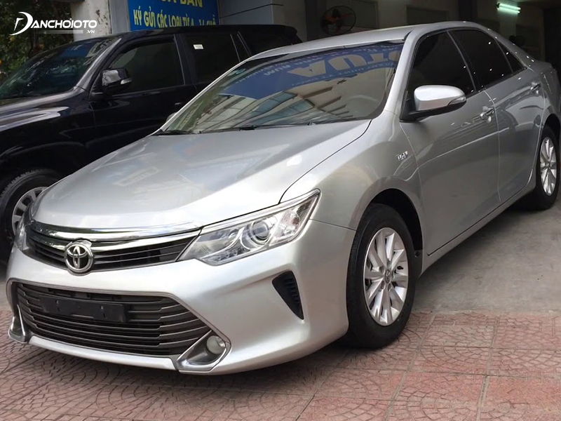 Mua Toyota Camry cũ giá 800 triệu là một lựa chọn đáng cân nhắc